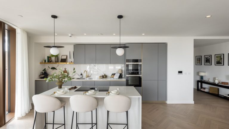Kitchen / Dining